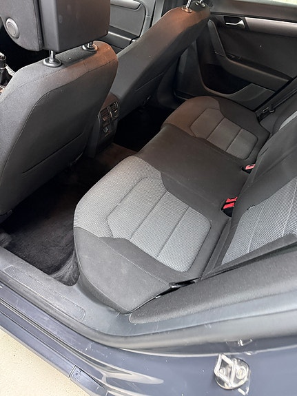 Volkswagen Passat 11 of 12