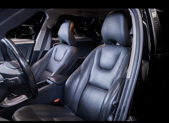 Volvo V60 4 of 15