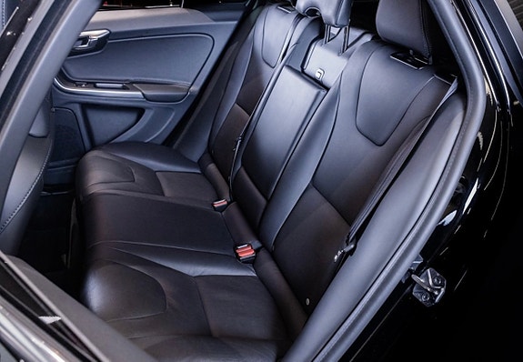 Volvo V60 10 of 15