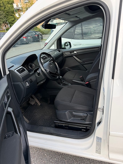 Volkswagen Caddy Maxi 5 of 13