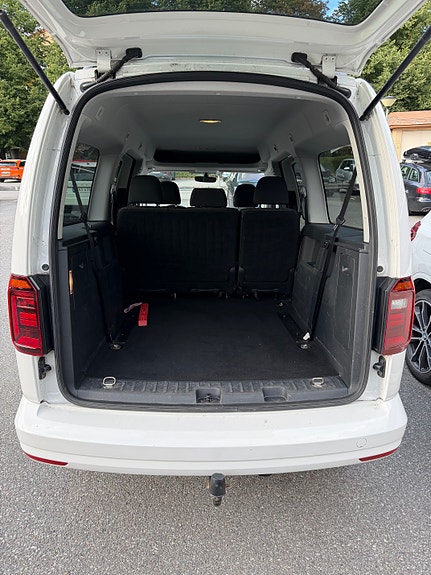 Volkswagen Caddy Maxi 6 of 13
