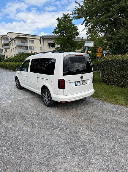 Volkswagen Caddy Maxi 3 of 13