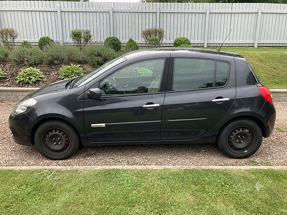 Renault Clio 2 of 7