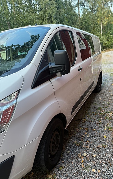Ford Transit Custom 2 of 4