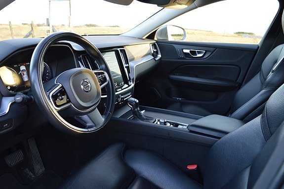 Volvo V60 8 of 11