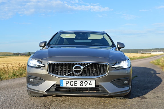 Volvo V60 4 of 11