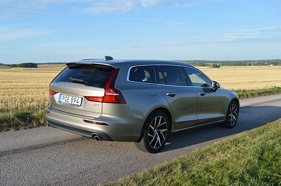 Volvo V60 3 of 11