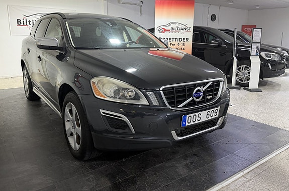Volvo XC60 2 of 9