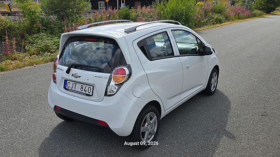 Chevrolet Spark 4 of 8