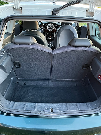 MINI Cooper S 6 of 8