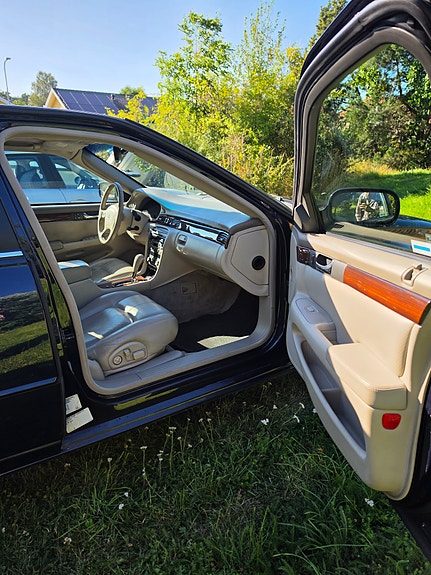 Cadillac Seville STS 8 of 19