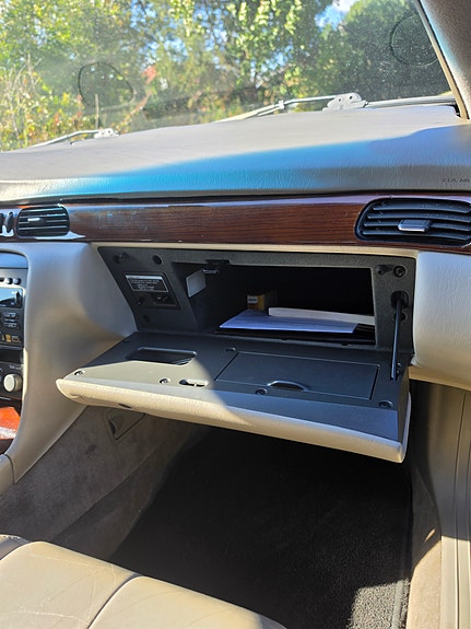 Cadillac Seville STS 14 of 19