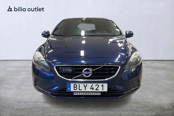 Volvo V40 9 of 27