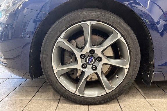 Volvo V40 10 of 27