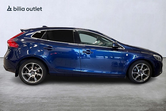 Volvo V40 7 of 27
