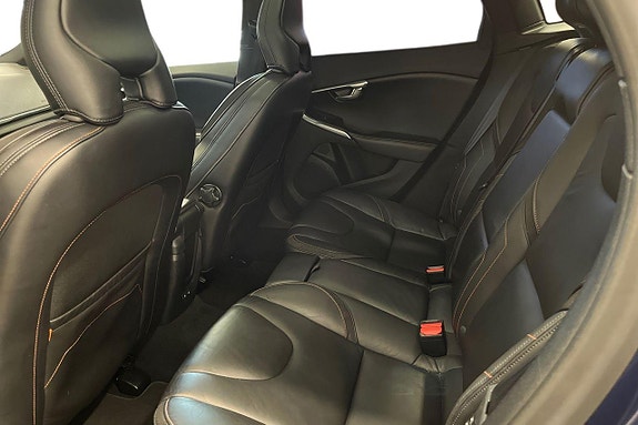 Volvo V40 20 of 27