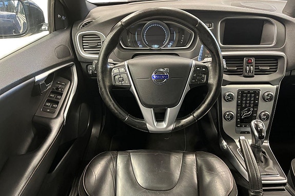 Volvo V40 13 of 27