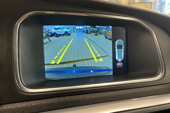 Volvo V40 18 of 27