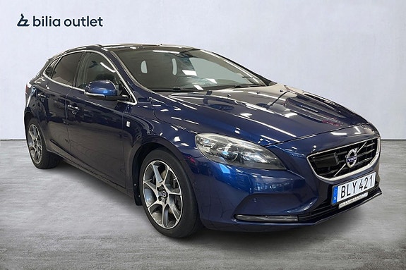 Volvo V40 8 of 27