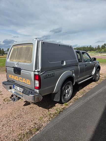 Nissan NP300 3 of 5