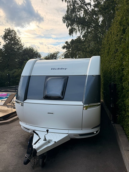 Hobby 650 KMFE med Mover 2 of 12