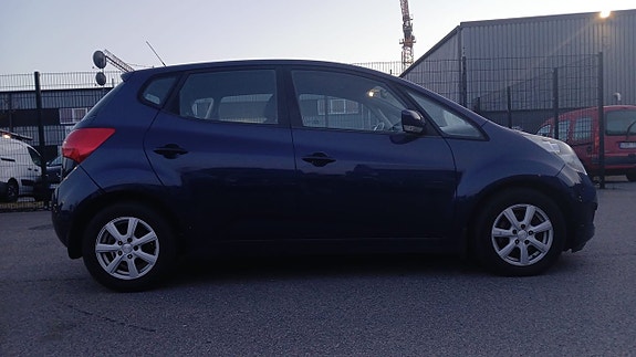 Kia Venga 2 of 10