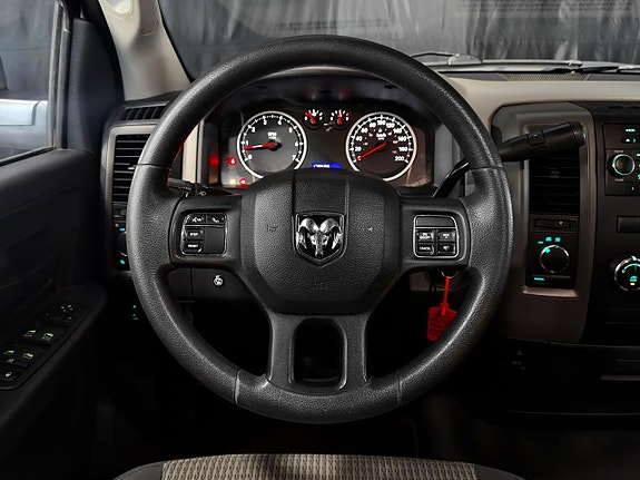 Dodge RAM 1500 23 of 30