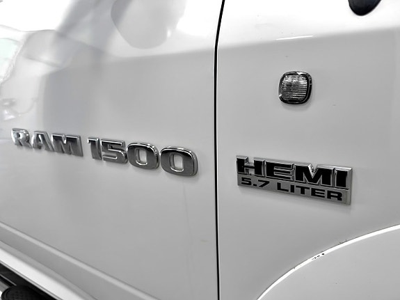 Dodge RAM 1500 12 of 30