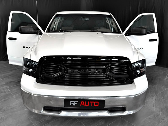 Dodge RAM 1500 8 of 30