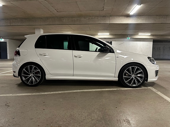Volkswagen Golf VI 4 of 15