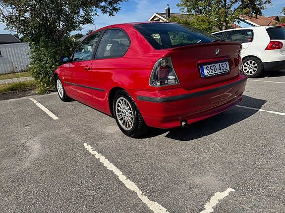 BMW 316Ti 4 of 5