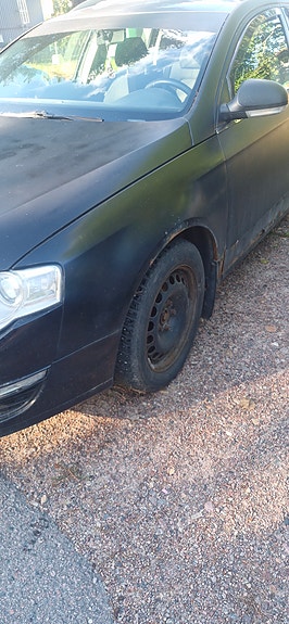 Volkswagen Passat 12 of 19