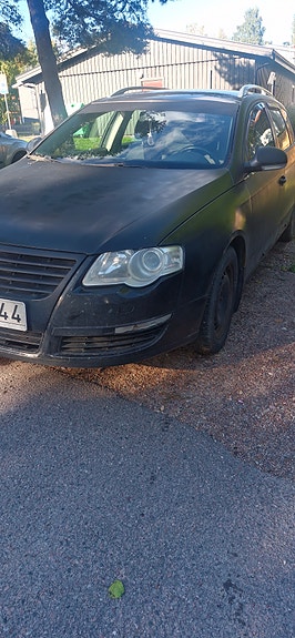 Volkswagen Passat 10 of 19