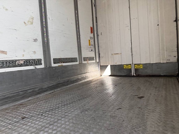 Ekeri skåp och Thermoking aggregat 7 of 9