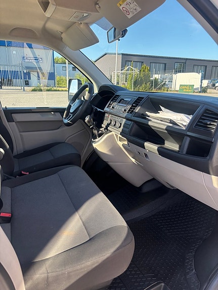 Volkswagen Transporter 8 of 19