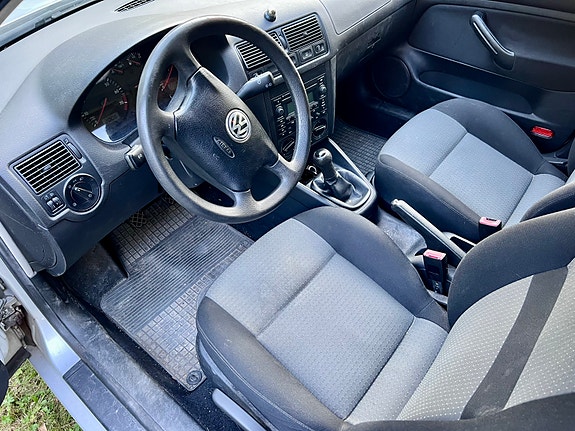 Volkswagen Golf IV 4 of 6