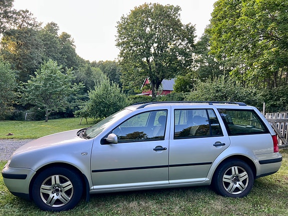 Volkswagen Golf IV 2 of 6