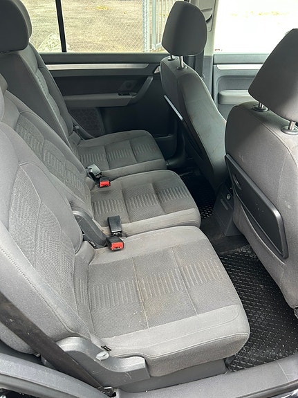 Volkswagen Touran 7 of 12