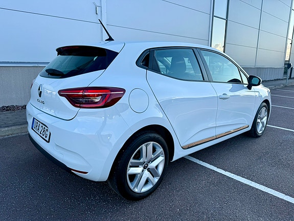 Renault Clio 9 of 9