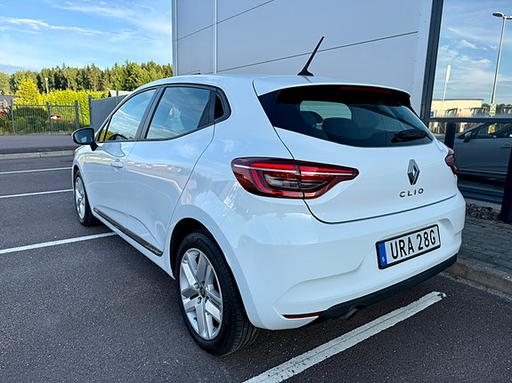 Renault Clio 2 of 9