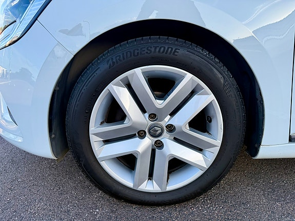 Renault Clio 4 of 9