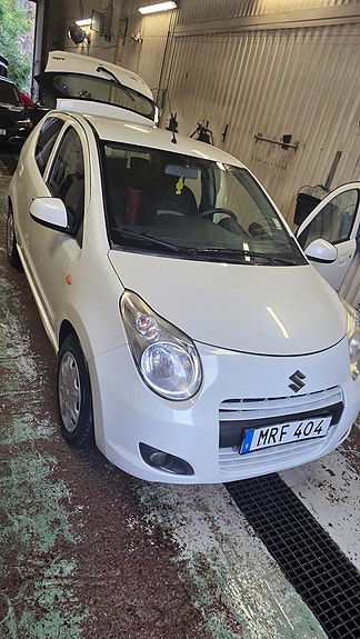 Suzuki Alto 4 of 6