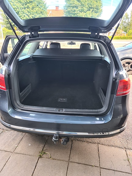 Volkswagen Passat 4 of 9