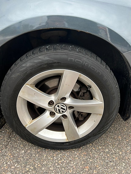 Volkswagen Passat 5 of 9