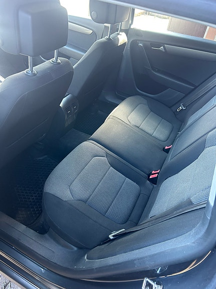 Volkswagen Passat 6 of 9