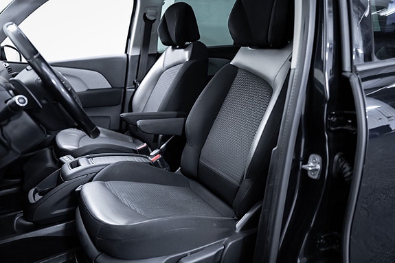 Citroen Grand C4 Picasso 22 of 28
