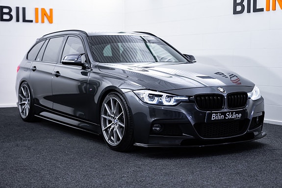 BMW 330i 2 of 27