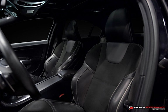 Volvo S60 12 of 29