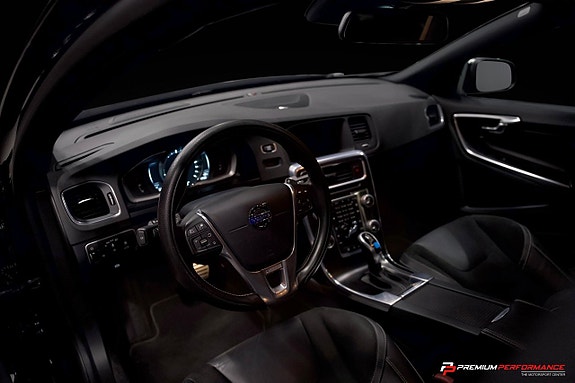 Volvo S60 14 of 29