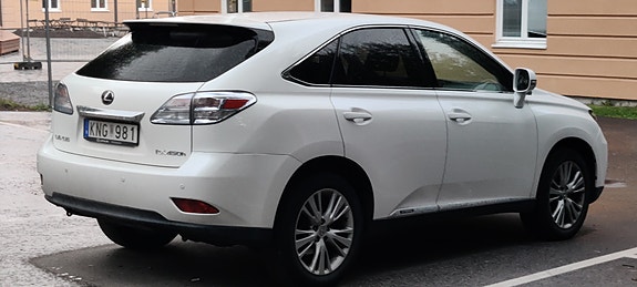 Lexus RX450h 2 of 11